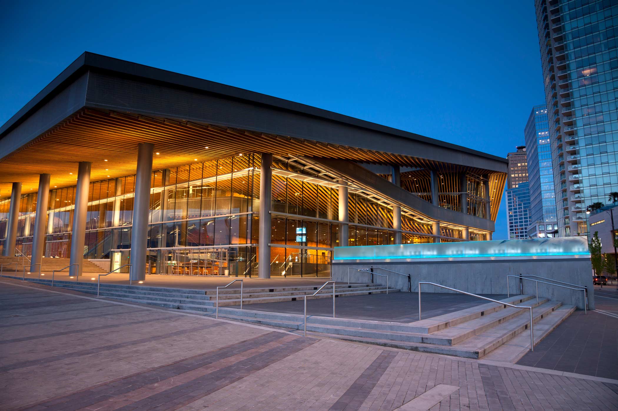Vancouver-5-sm Vancouver Convention Centre